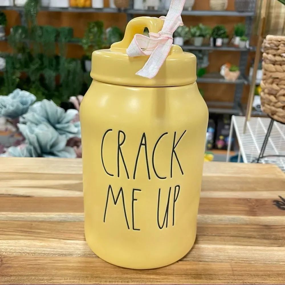 NWT RAE DUNN CRACK ME UP SPRING YELLOW MATTE CERAMIC BEAUTIFUL CANISTER JAR